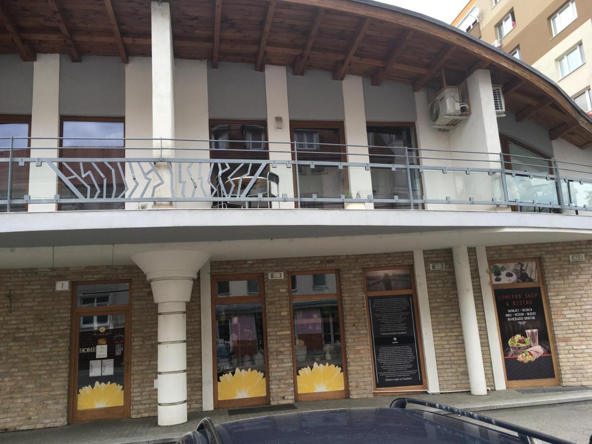 Konde Apartments B Dunajska Streda Ngoại thất bức ảnh