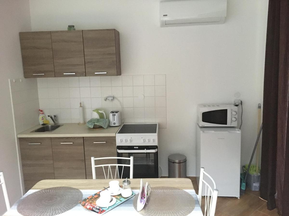 Konde Apartments B Dunajska Streda Ngoại thất bức ảnh