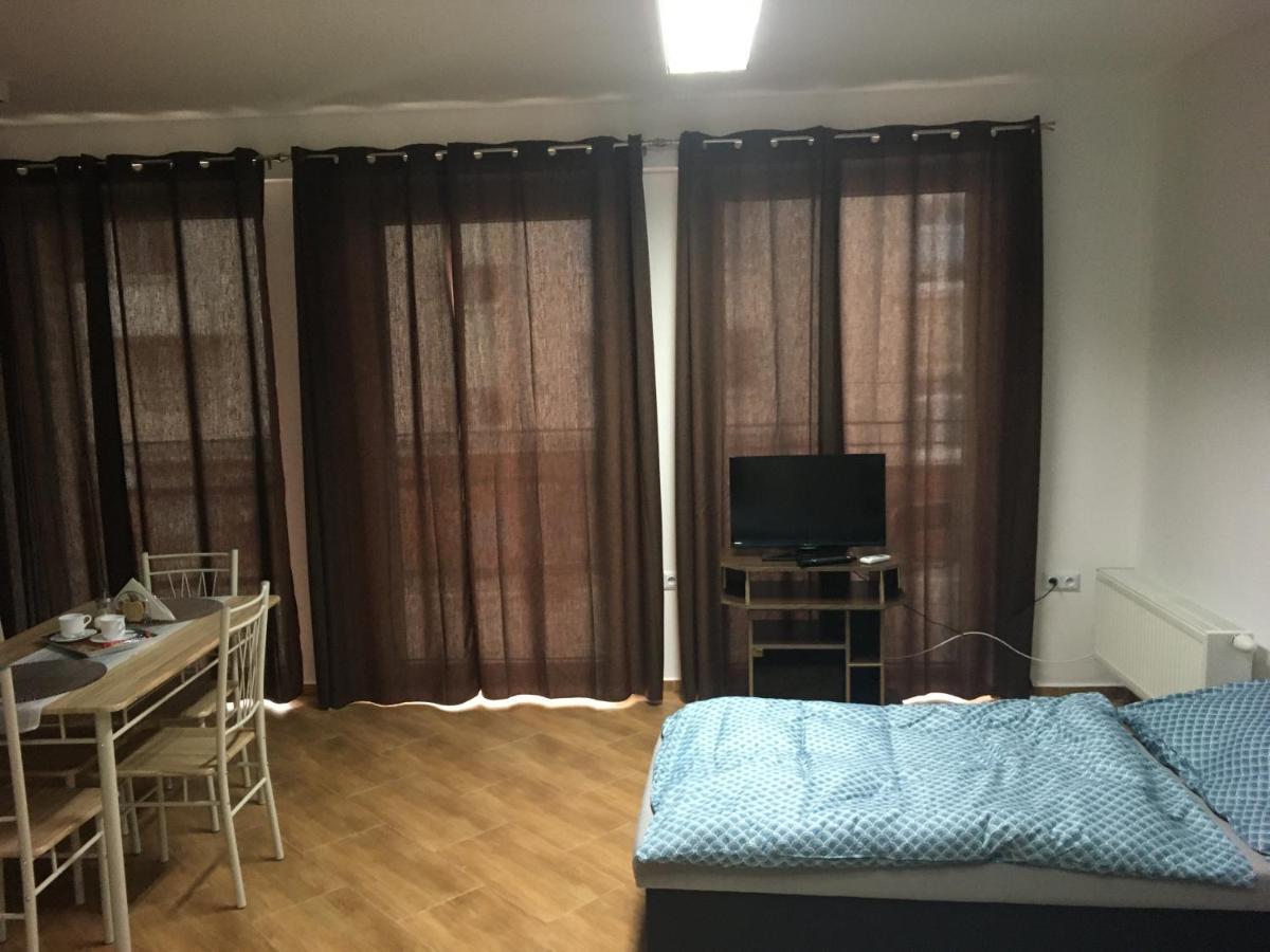 Konde Apartments B Dunajska Streda Ngoại thất bức ảnh