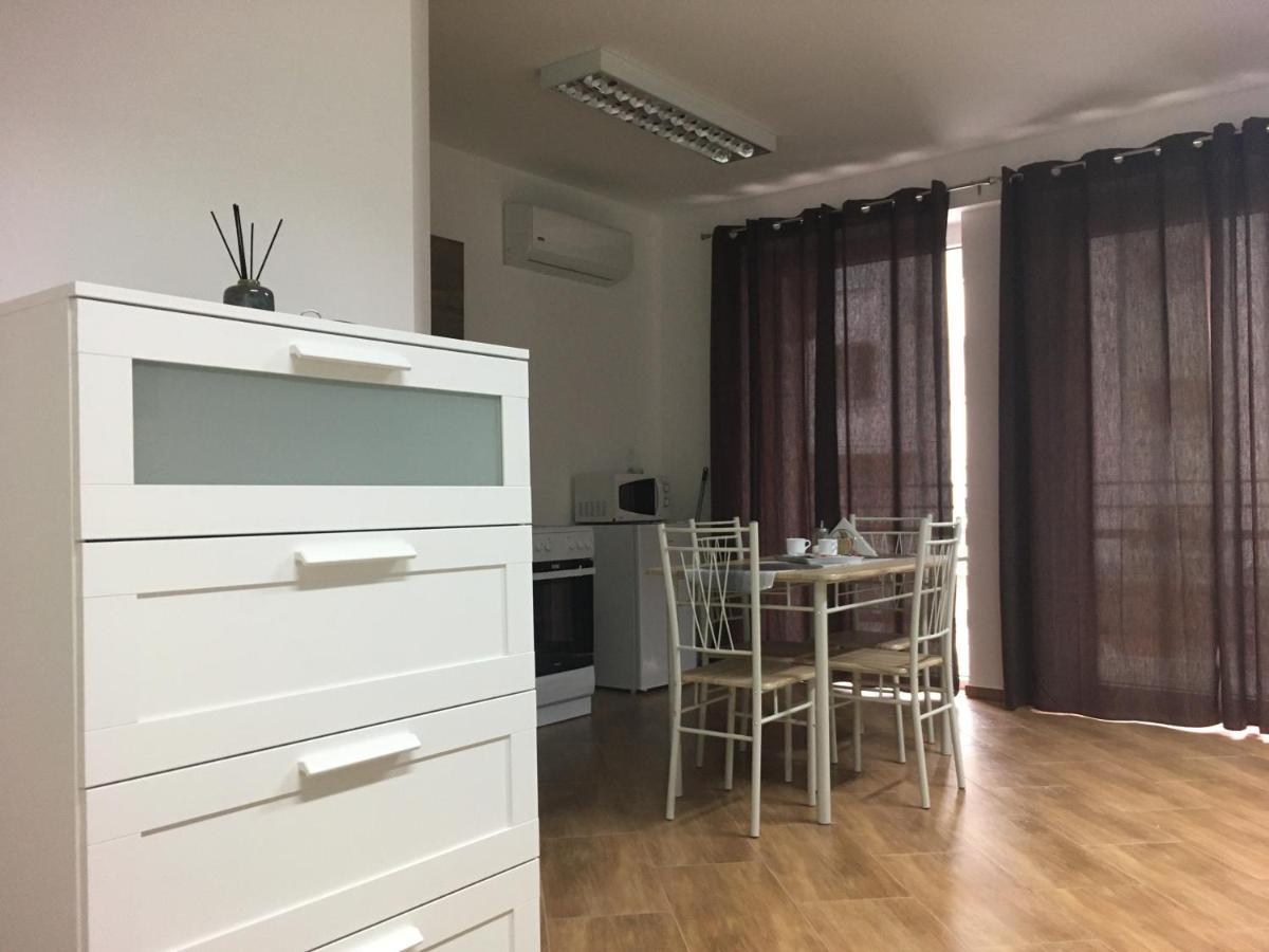 Konde Apartments B Dunajska Streda Ngoại thất bức ảnh