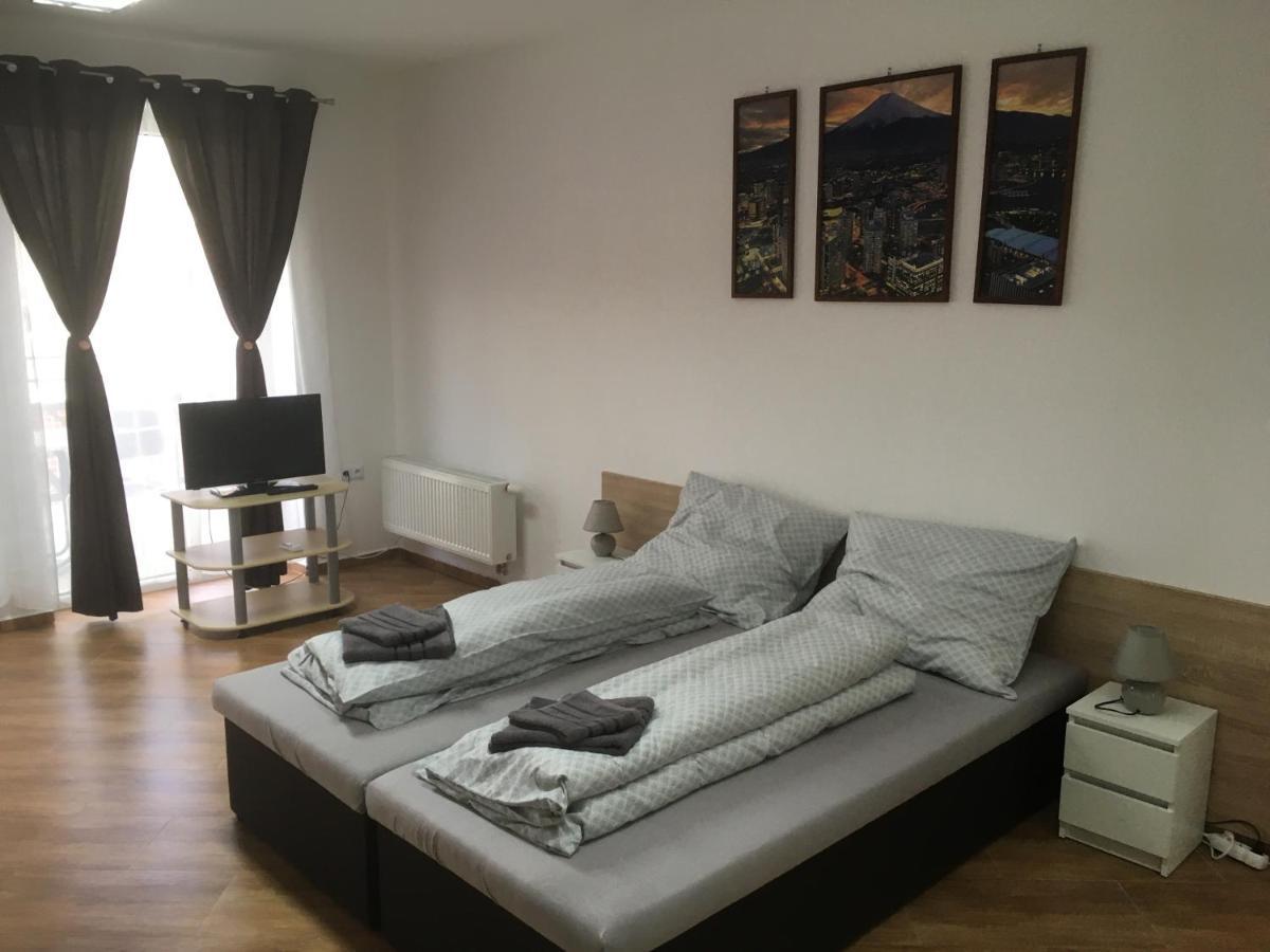 Konde Apartments B Dunajska Streda Ngoại thất bức ảnh