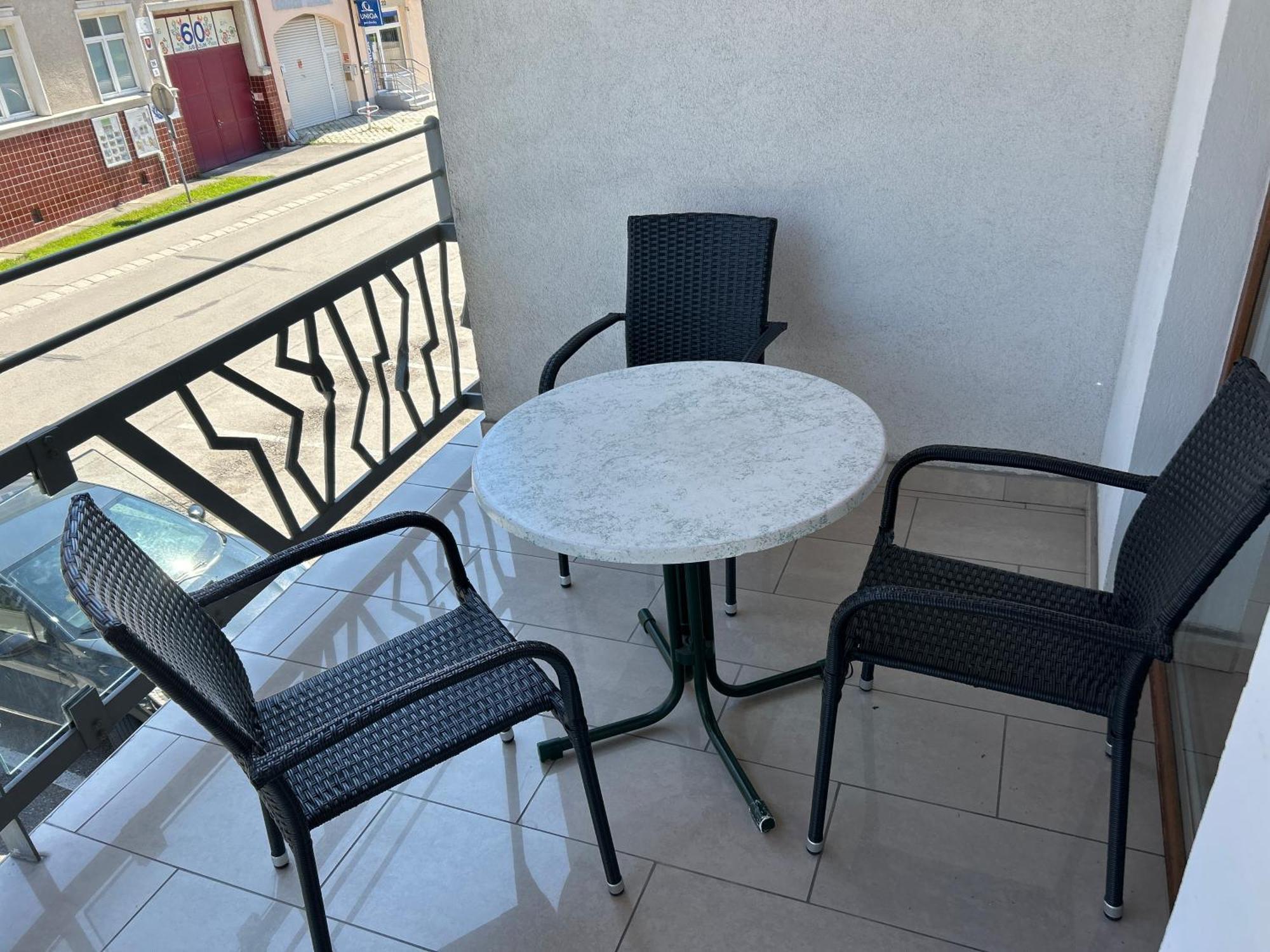 Konde Apartments B Dunajska Streda Ngoại thất bức ảnh