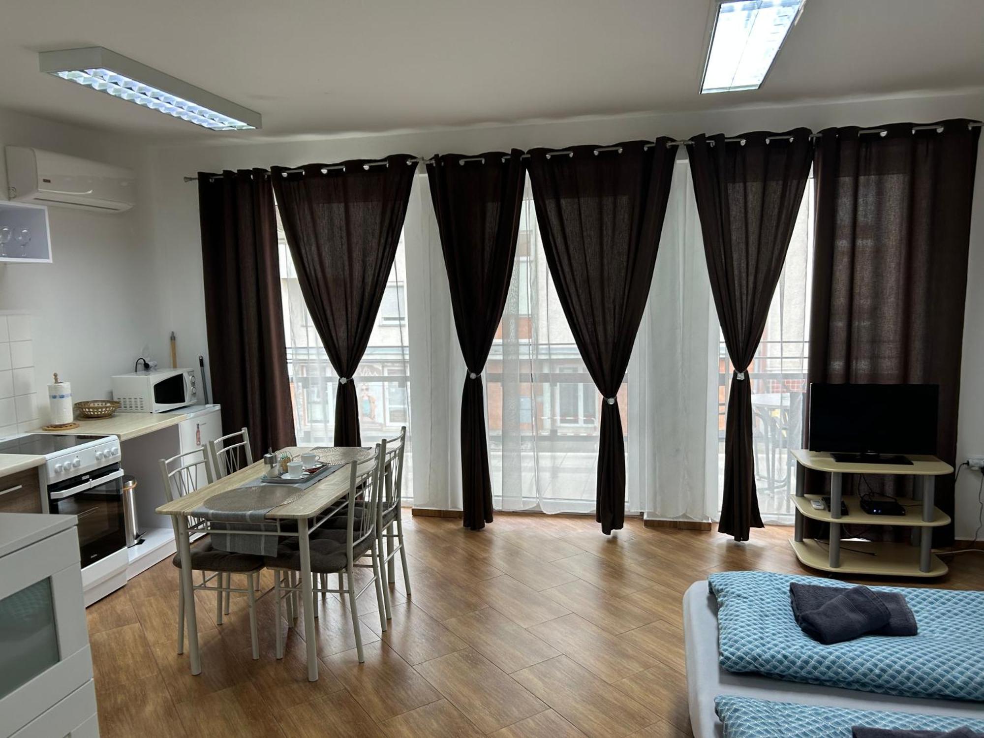 Konde Apartments B Dunajska Streda Ngoại thất bức ảnh