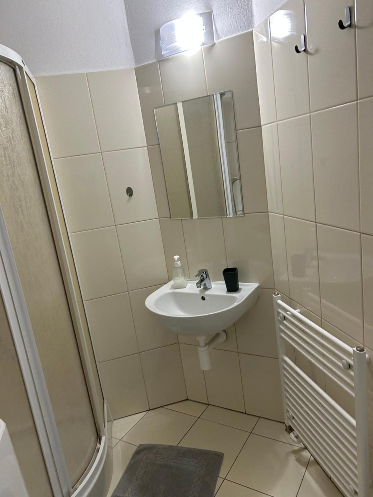 Konde Apartments B Dunajska Streda Ngoại thất bức ảnh